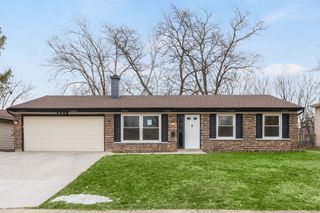 1330 E Kennedy Drive, Streamwood, IL 60107