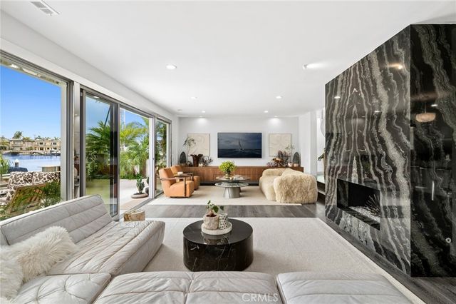 500 Harbor Island Drive, Newport Beach, CA 92660