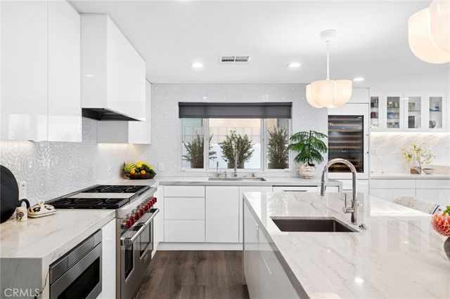 500 Harbor Island Drive, Newport Beach, CA 92660