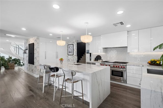 500 Harbor Island Drive, Newport Beach, CA 92660