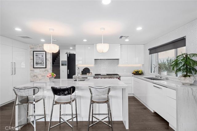 500 Harbor Island Drive, Newport Beach, CA 92660