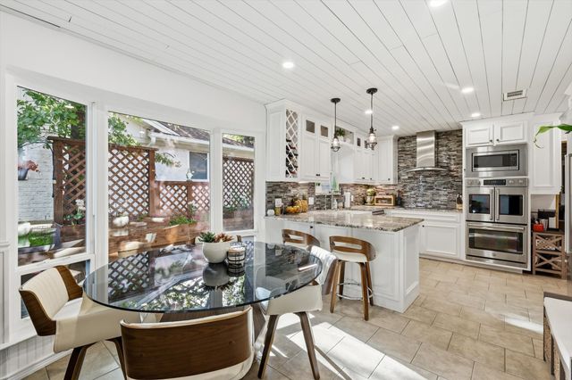 913 Harwood Terrace, Bedford, TX 76021