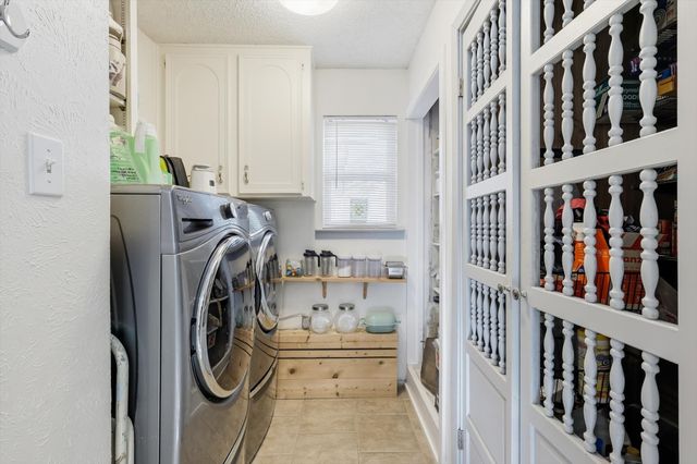 913 Harwood Terrace, Bedford, TX 76021