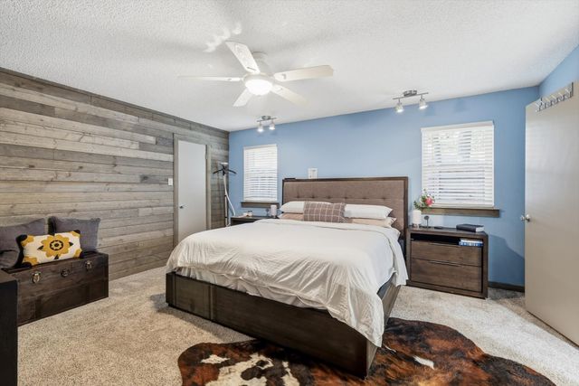 913 Harwood Terrace, Bedford, TX 76021