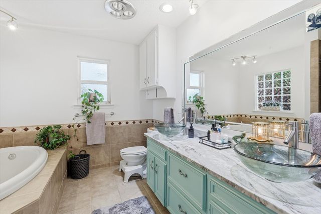 913 Harwood Terrace, Bedford, TX 76021