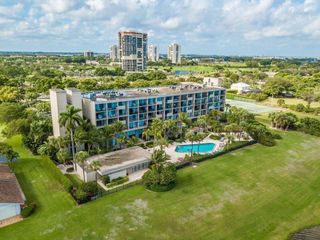 1830 Embassy Drive 613, West Palm Beach, FL 33401