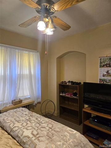 16250 Cherrylawn Street, Detroit, MI 48221