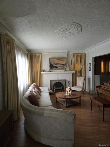 16250 Cherrylawn Street, Detroit, MI 48221