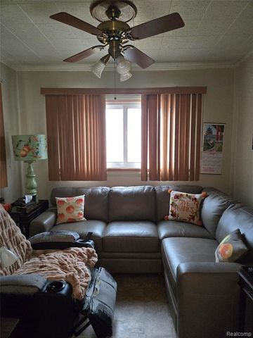 16250 Cherrylawn Street, Detroit, MI 48221