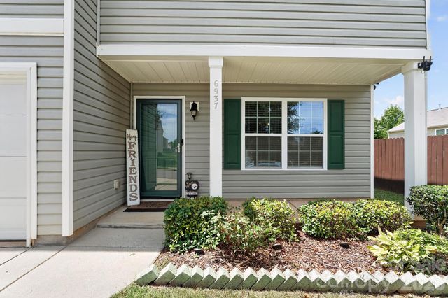 6937 Savannah Springs Drive, Charlotte, NC 28269