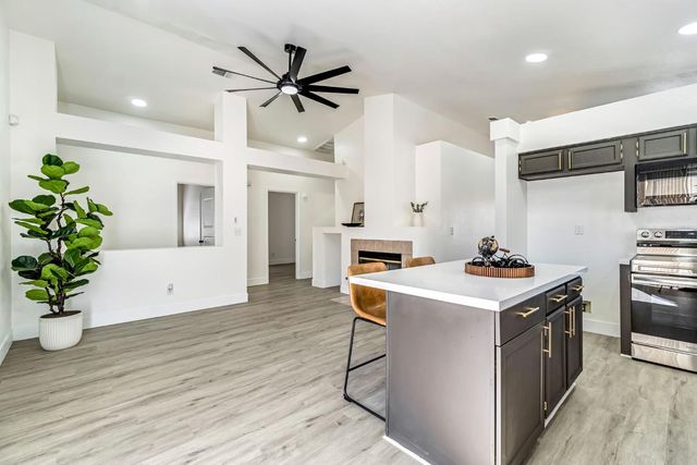 5545 W Norwich Avenue, Fresno, CA 93722