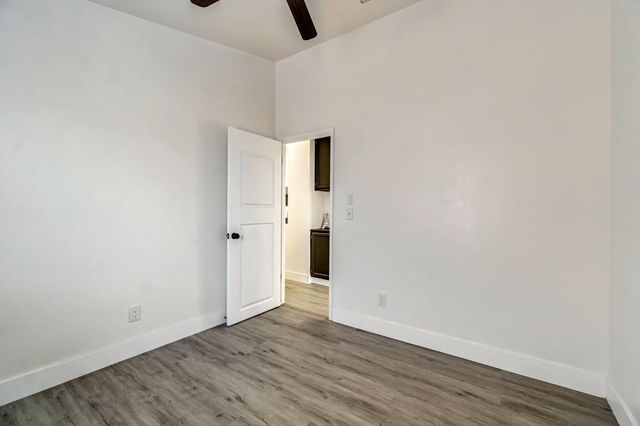 5545 W Norwich Avenue, Fresno, CA 93722