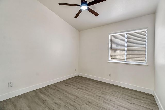 5545 W Norwich Avenue, Fresno, CA 93722