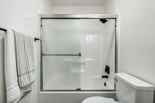 5545 W Norwich Avenue, Fresno, CA 93722