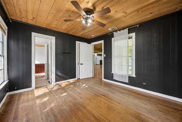 2021 Rosebud Drive, Irving, TX 75060