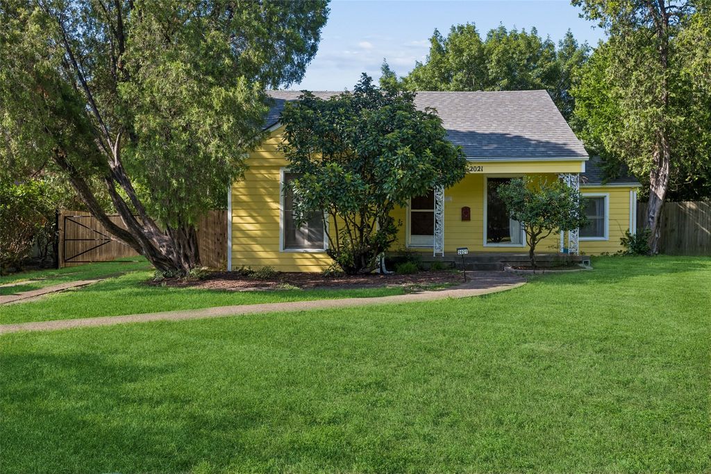 2021 Rosebud Drive, Irving, TX 75060