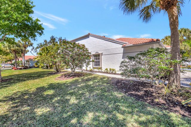 8421 Logia Circle, Boynton Beach, FL 33472