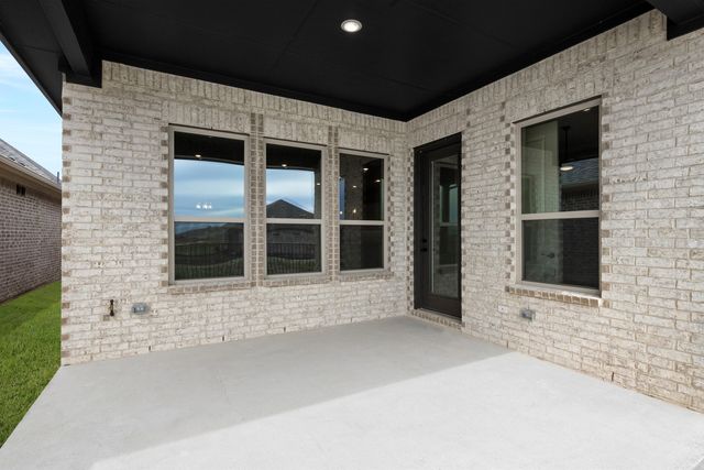 217 Ravenna Boulevard, Justin, TX 76247