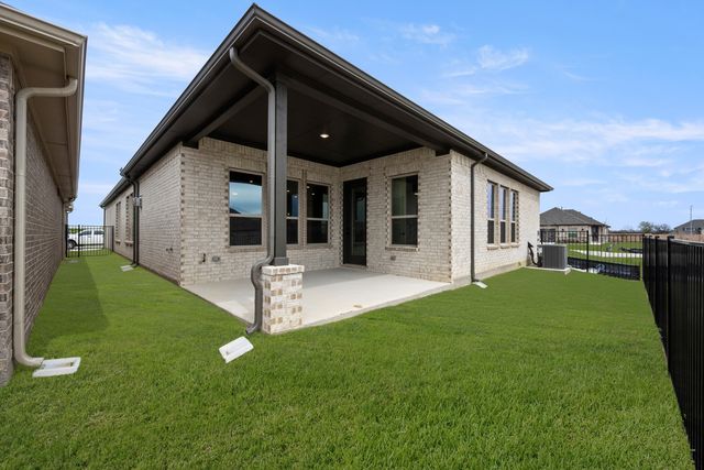 217 Ravenna Boulevard, Justin, TX 76247