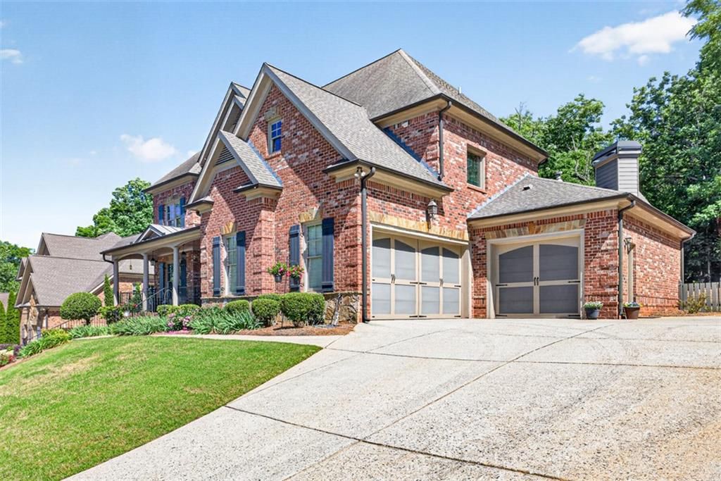 Image 2 of property listing at 4259 Sierra Creek Drive, Hoschton, GA 30548