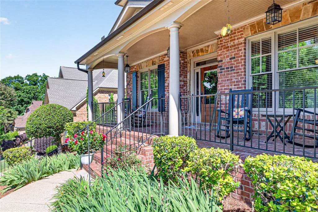 Image 3 of property listing at 4259 Sierra Creek Drive, Hoschton, GA 30548