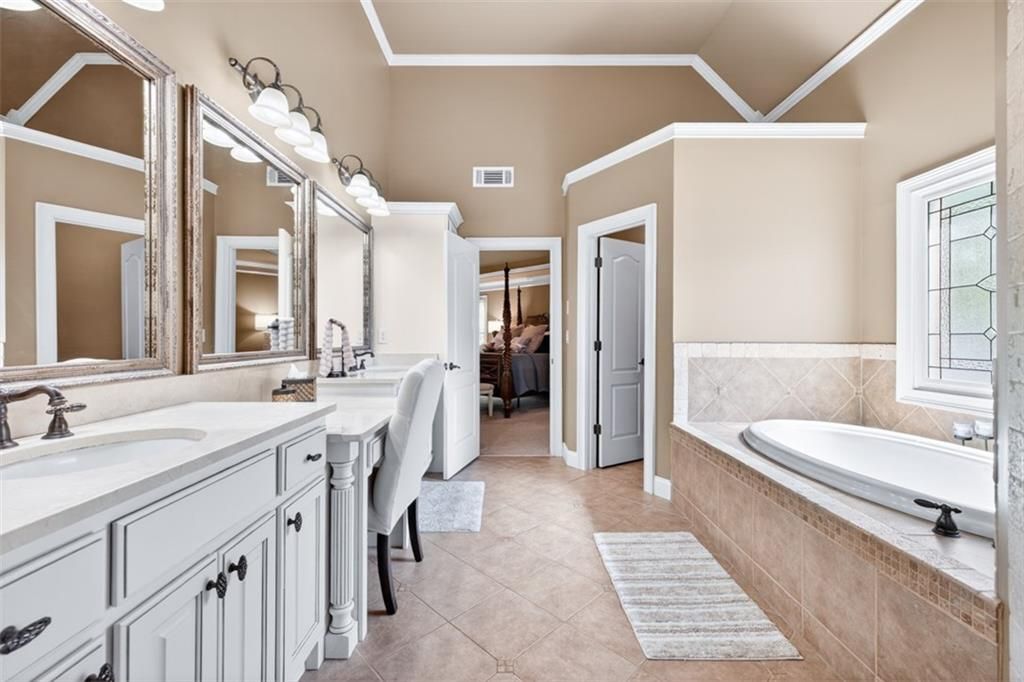 Image 36 of property listing at 4259 Sierra Creek Drive, Hoschton, GA 30548