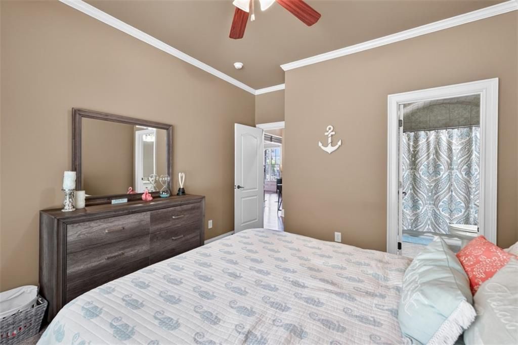 Image 9 of property listing at 4259 Sierra Creek Drive, Hoschton, GA 30548
