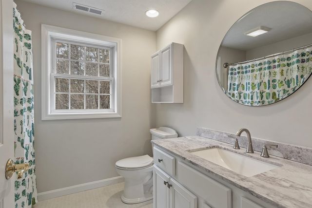 53 Barnside Drive, Bedford, NH 03110