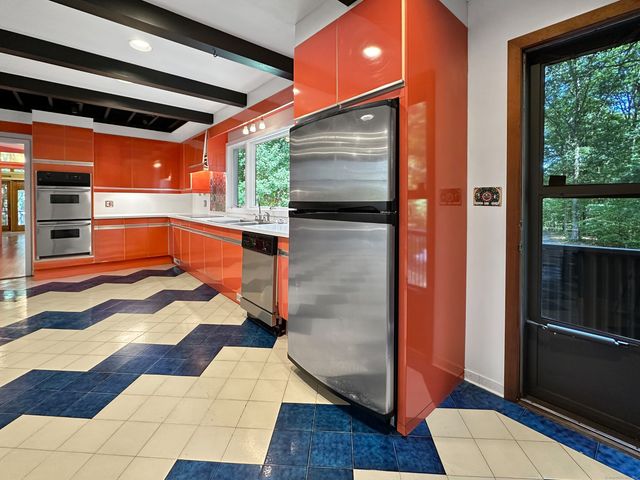 301 Bell Street, Middletown, CT 06457