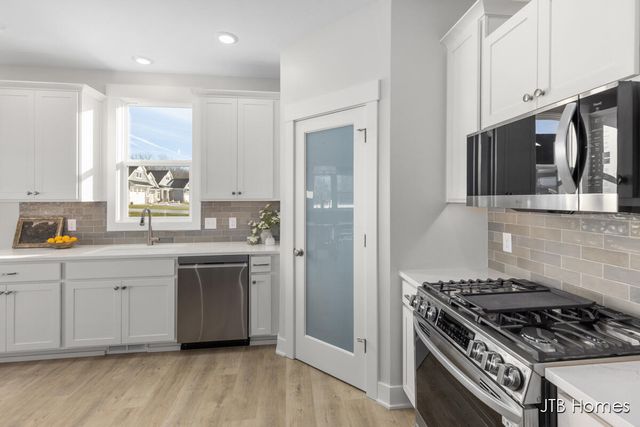 7603 Brook Villa Court 17, Allendale Twp, MI 49401