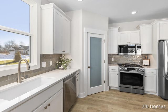 7603 Brook Villa Court 17, Allendale Twp, MI 49401