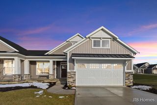 7603 Brook Villa Court 17, Allendale Twp, MI 49401