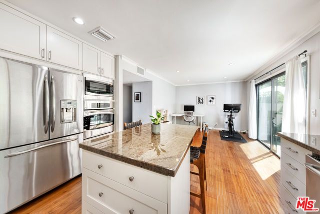 4247 Freedom Drive 502, Calabasas, CA 91302