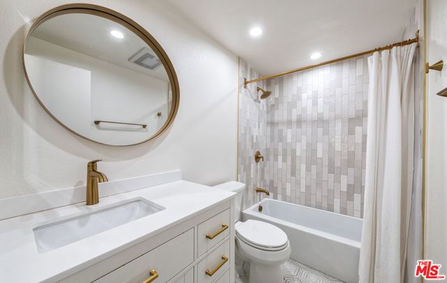 4247 Freedom Drive 502, Calabasas, CA 91302