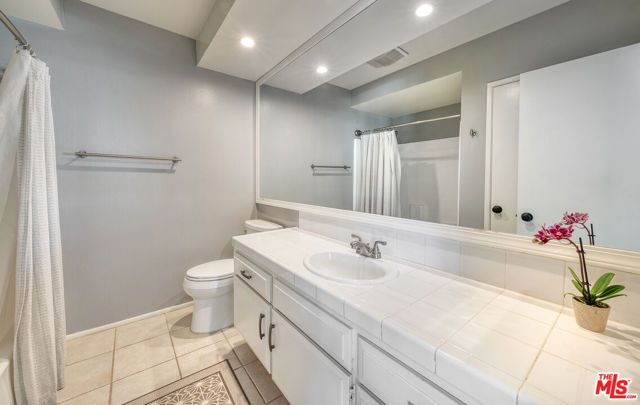4247 Freedom Drive 502, Calabasas, CA 91302