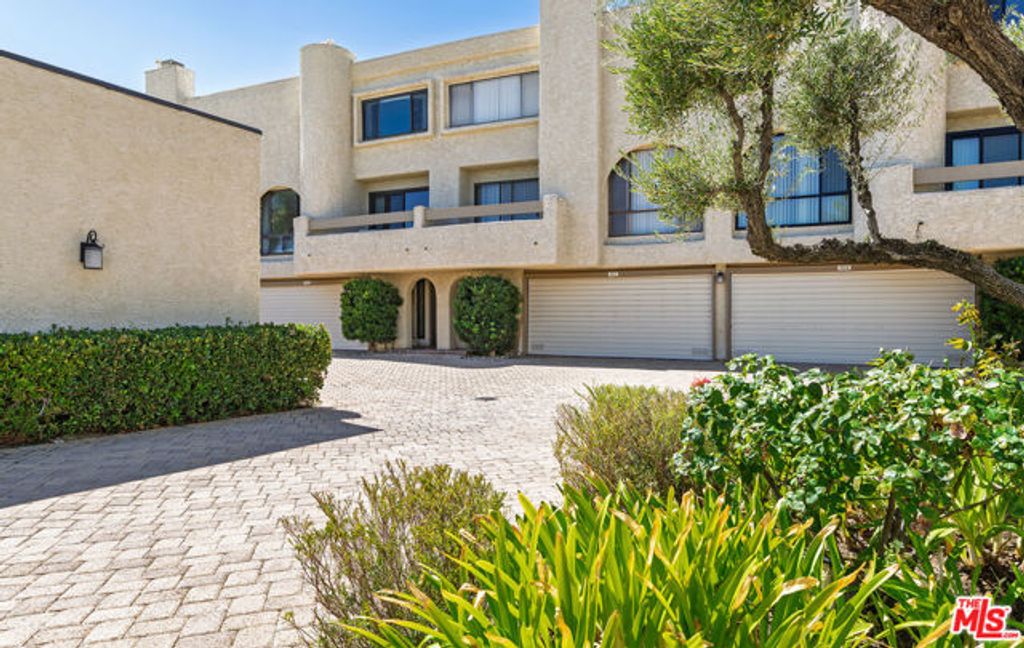 4247 Freedom Drive 502, Calabasas, CA 91302