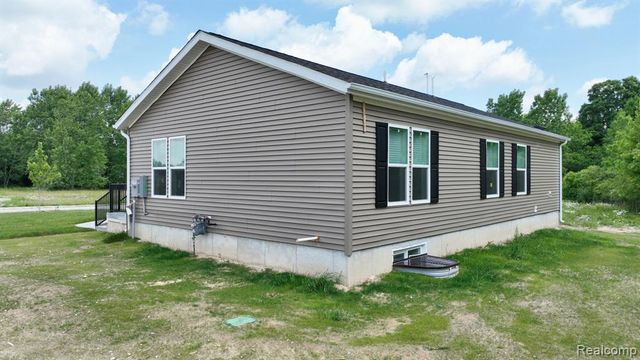 4444 Maple Leaf Trail, Flint, MI 48506