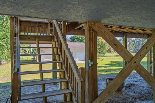 520 Fishing Creek Drive, Edisto Island, SC 29438