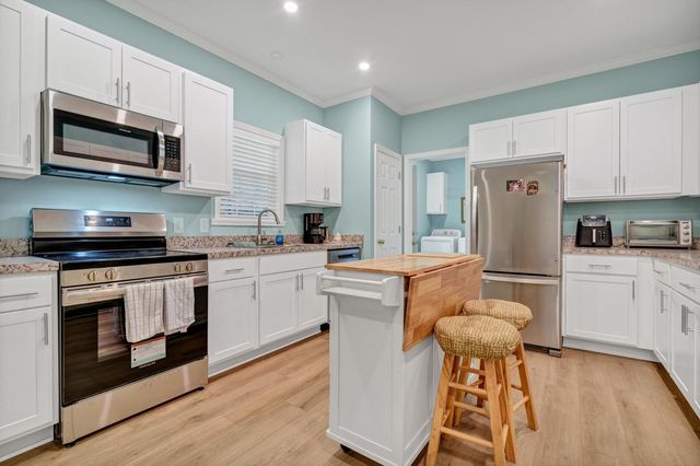 520 Fishing Creek Drive, Edisto Island, SC 29438