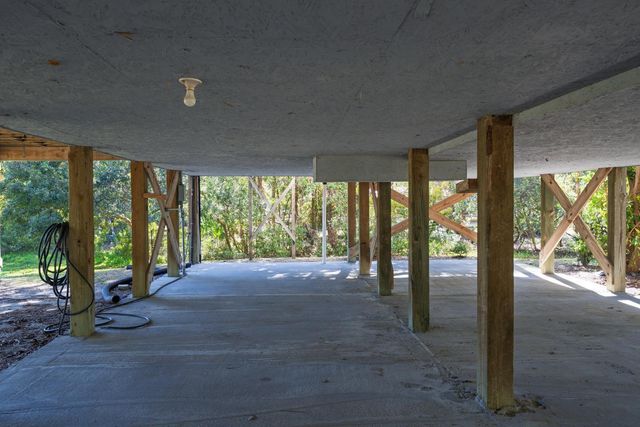 520 Fishing Creek Drive, Edisto Island, SC 29438