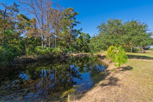 520 Fishing Creek Drive, Edisto Island, SC 29438