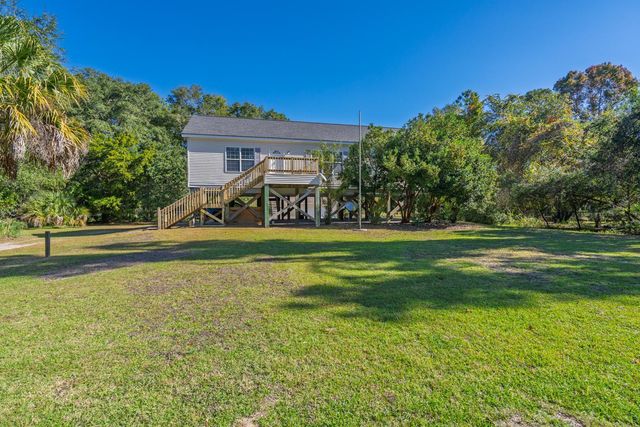 520 Fishing Creek Drive, Edisto Island, SC 29438