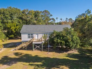 520 Fishing Creek Drive, Edisto Island, SC 29438