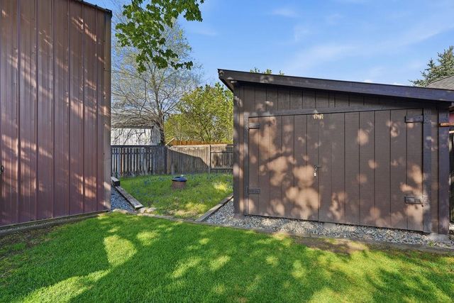 7621 N Dakota St, Spokane, WA 99208