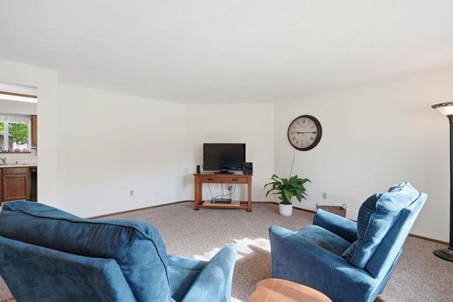 7621 N Dakota St, Spokane, WA 99208