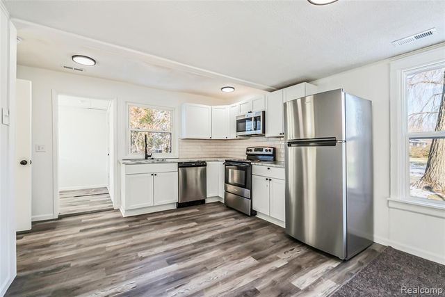 5697 Venice Road, Newport, MI 48166