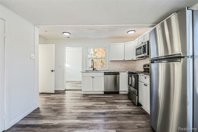 5697 Venice Road, Newport, MI 48166