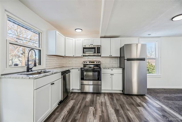 5697 Venice Road, Newport, MI 48166