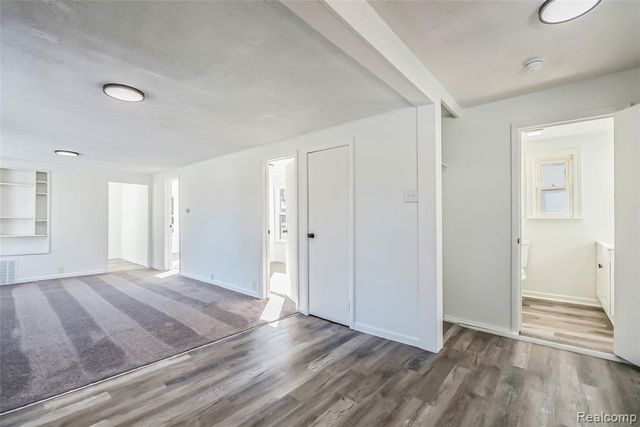 5697 Venice Road, Newport, MI 48166