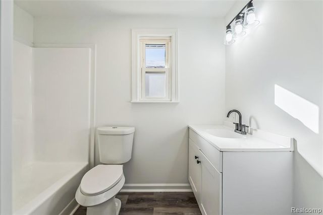 5697 Venice Road, Newport, MI 48166